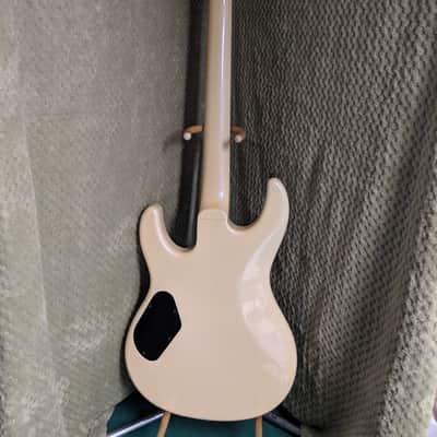 Washburn G-23v Approximately 1986 Pearl Off White, Very Rare Guitar image 8