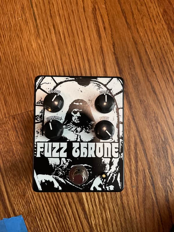 Magic Pedals Fuzz Throne 2020s-Present - Black and White image 1