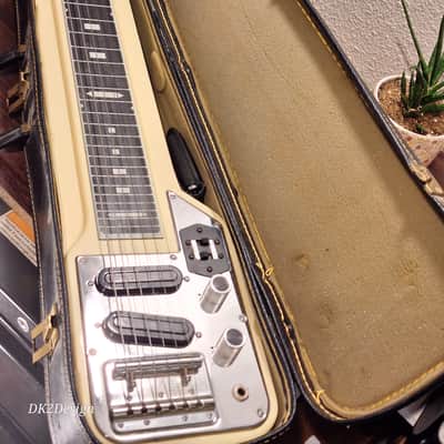 Vintage Guyatone Steel HG-306C, w/case, w/2 tone bars image 13
