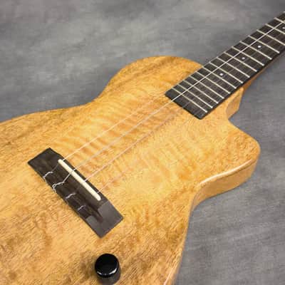 Pono TE Solid Acacia Electric Tenor Solid Body Ukulele with Hard Case image 6