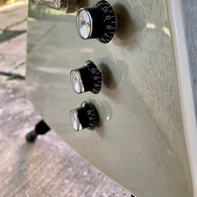 Epiphone Explorer Pro TV Silver - Limited Edition image 6
