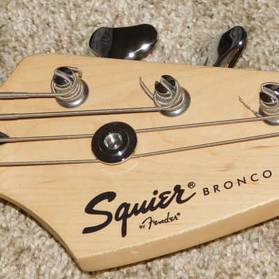 Fener Squier Affinity Bronco Bass Guitar Torino Red 2017 image 8