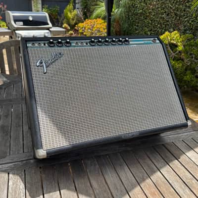 1977 Fender Vibrolux Reverb 2-Channel 35-Watt 2x10" Guitar Combo Amp Silverface image 12