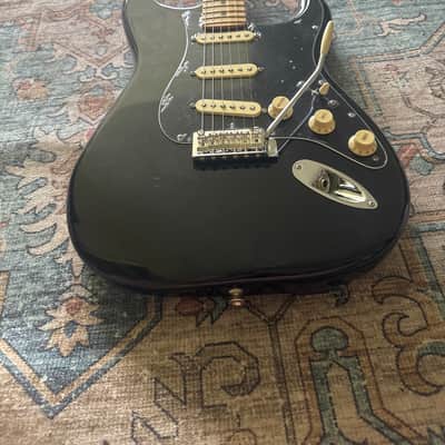 Fender FSR Special Edition Player Stratocaster with Maple Fretboard 2019 - 2024 - Black image 2