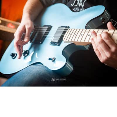 Squier Contemporary Active Starcaster 2022 - Ice Blue Metallic image 1