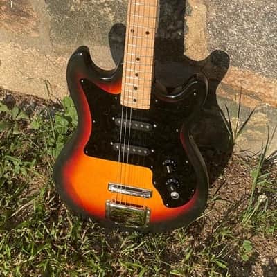 Harmony H804 Electric Guitar – Sunburst – Mint w/Original Case, Papers & Cable image 2