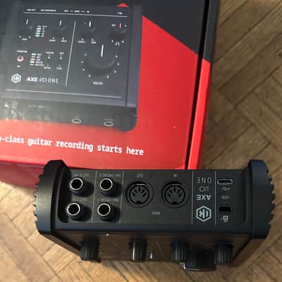 IK Multimedia Axe I/O One USB-C Audio Interface 2023 - Present - Black image 2