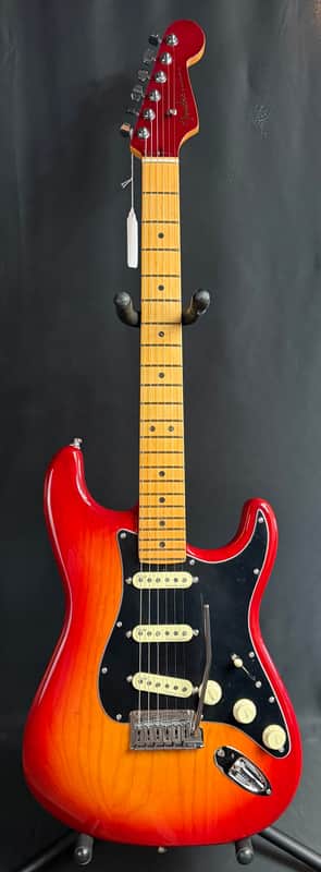 Fender American Ultra Luxe Stratocaster Electric Guitar Plasma Red Burst w/ OHSC