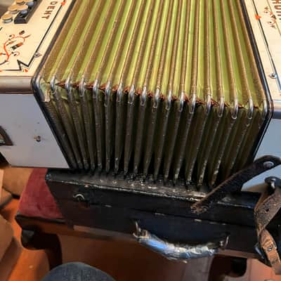 hohner student accordion. see details white image 11