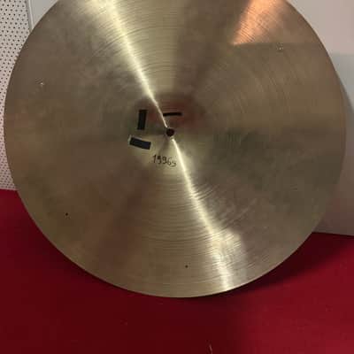 Vintage Zildjian Avedis Ride 20’  1960s image 3