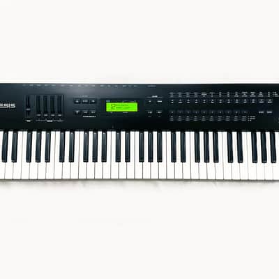 ALESIS QS7.1 Synthesizer 76-Key Keyboard. Great Condition ! Works and Sounds Perfect !...
