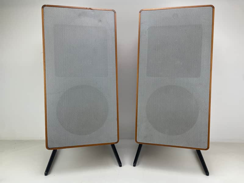 Braun - LV1020 - Active Studio Monitors - Inc. Powercables image 1