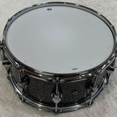 DW DWe 6 piece drum set 2024 - Black Galaxy image 18