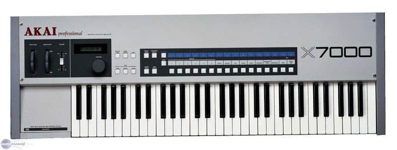 Akai X7000 Sampling Keyboard 1980s - Silver image 1