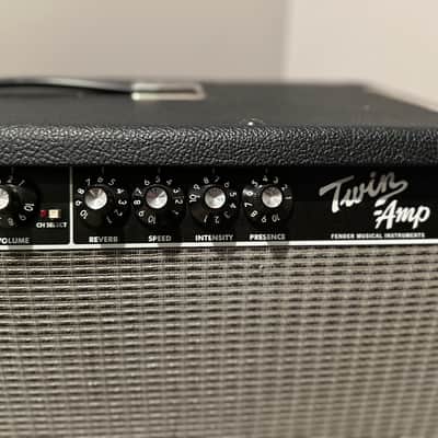 Fender Twin-Amp 2-Channel 100-Watt 2x12" Guitar Combo 2001 - 2010 - Black image 3