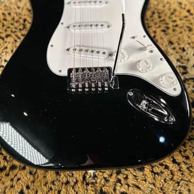 Fender Fender Standard Stratocaster MIM Electric Guitar Black 2008 - 2022 - Black image 6