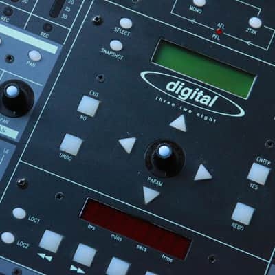 Soundcraft Spirit 328 8-Bus Digital Mixer image 2
