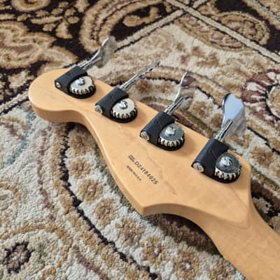 Fender American Deluxe Jazz Bass - 2005 - Montego Black w/ OHSC image 12