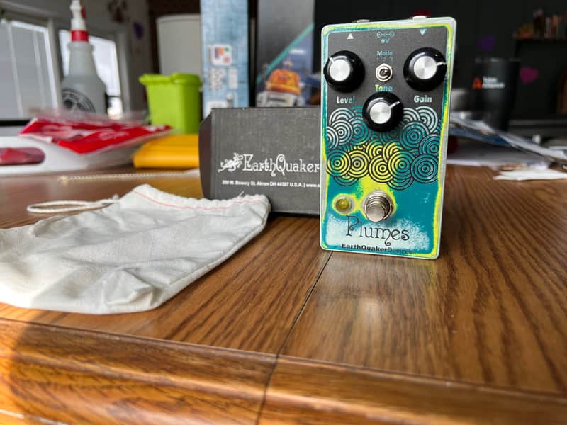 EarthQuaker Devices Plumes Small Signal Shredder
