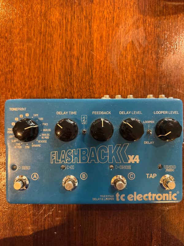 TC Electronic Flashback X4 Delay & Looper 2011 - 2019 - Blue image 1
