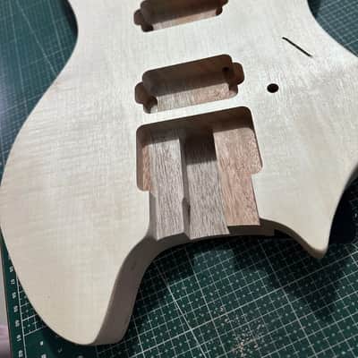 Unfinished Headless Mahogany Guitar Body, Flame Maple Veneer image 3