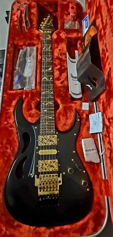 2025 Ibanez Pia Onyx Black 8 months old Steve Vai Signature image 1