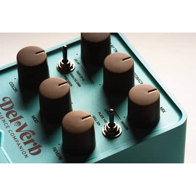 Universal Audio UAFX Del-Verb Ambience Companion Reverb and Delay Pedal image 4