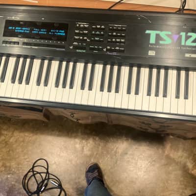 Ensoniq TS-12 Performance / Composition Synthesizer 1993 - 1996 - Black