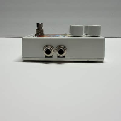 Electro-Harmonix Canyon 2017 - Present - White image 3