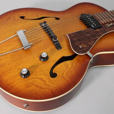 Godin 5th Avenue Kingpin Cognac Burst image 8