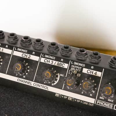 Roland KC-500 4-Channel 150W 1x15" Keyboard Combo Amplifier CG012EE image 5