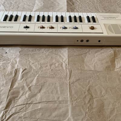 Casio MT-31 Casiotone MT31 37-Key Semi Analog Keyboard MIJ 1980's White RARE MINT in orignal box with Users Manual booklet image 11