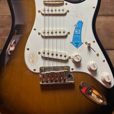 2004 Fender 50th Anniversary Limited Edition American Deluxe Strat MP 2 Tone Sunburst image 2