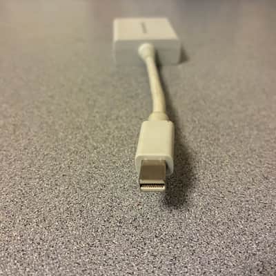 Monoprice Mini DisplayPort/Thunderbolt 1/2 to DVI Adapter image 3