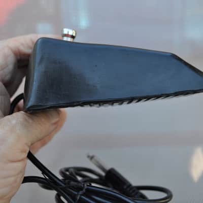 Kent One Button Foot Switch image 10