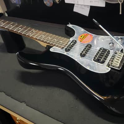 Squier Standard  Stratocaster HSS  Mirror Pickguard + Hard Case image 3