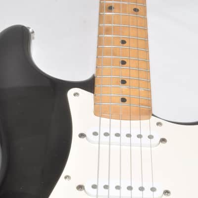 Fender Japan Stratocaster Electric Guitar Ref No.6030 image 7
