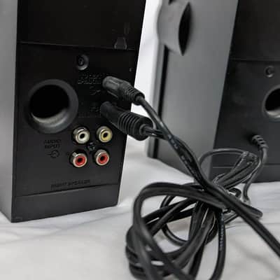 Bose Companion 2 Multimedia Speaker System - 2.1 Channel Computer Speakers image 9
