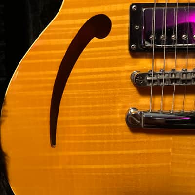 Reverend Manta Ray HB 2010s COMES WITH CASE - rare Flamed Maple image 12