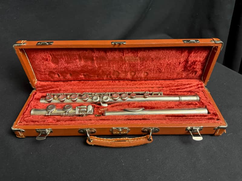 Wm. S Haynes Sterling Silver Flute, CL G#, 1942 image 1