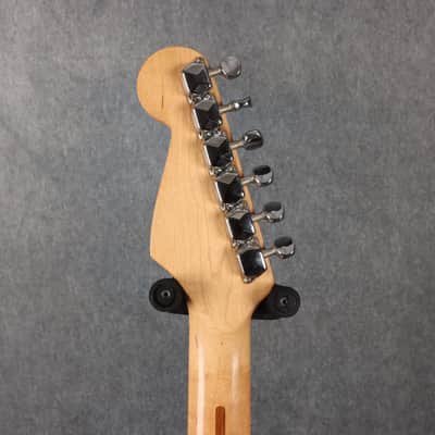 Fender Mexican Standard Stratocaster - Black - 2nd Hand (169786) image 5