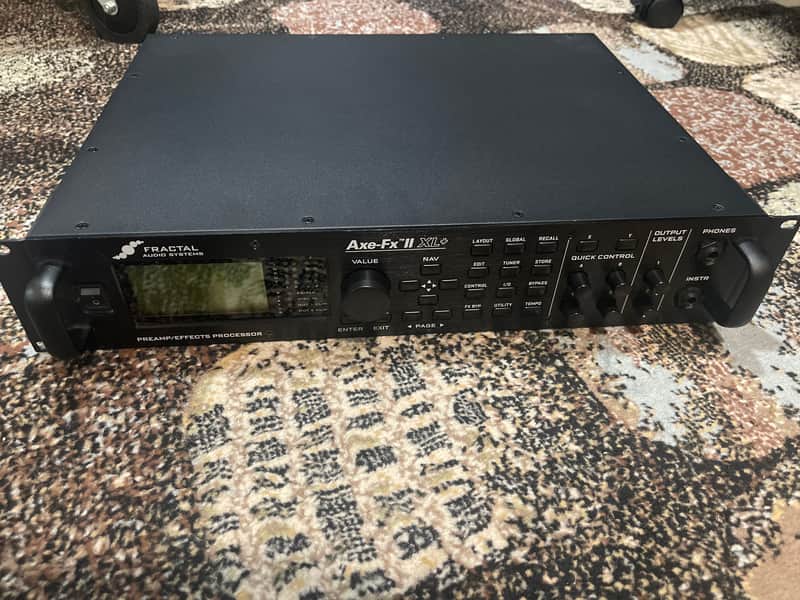Fractal Audio Axe-FX II XL+ 2015 - 2018 - Black image 1