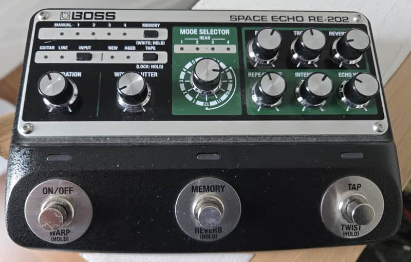 Boss RE-202 Space Echo