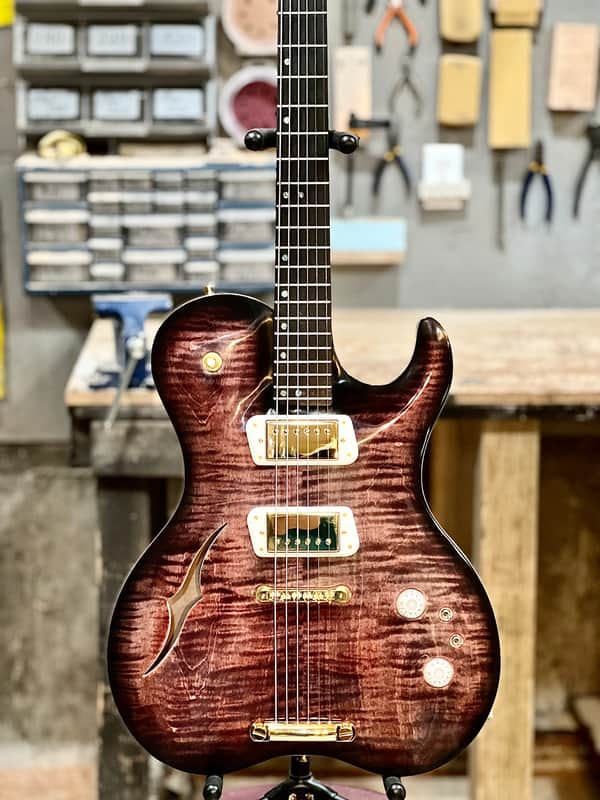 Howie Escape Series Baritone #EB.4.95.23 - Violet image 1