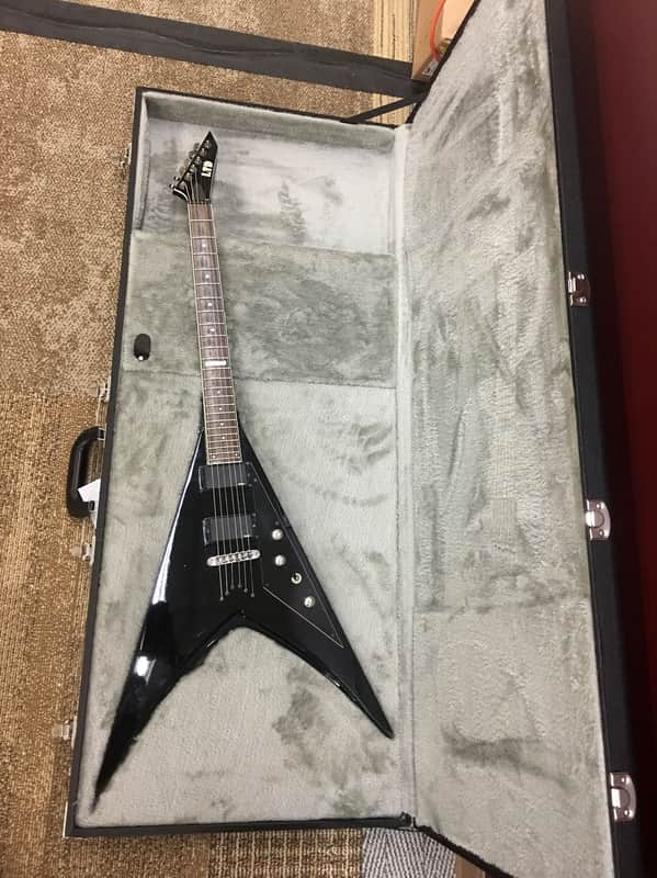 Used ESP LTD V-500 Black Electric Guitar Flying V Style  w/Hardshell case image 1