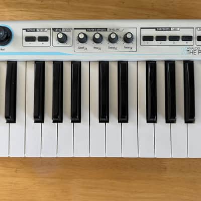 Arturia Analog Player Experience 25-Key Keyboard Controller 2010 - 2014 - White image 1