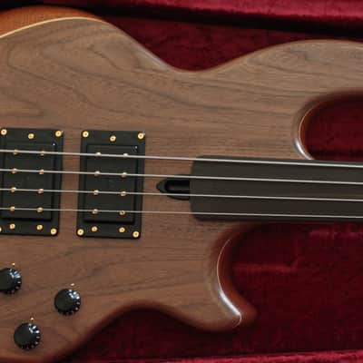 2011 Wal Mk 2 Fretless MINT w/ case image 1