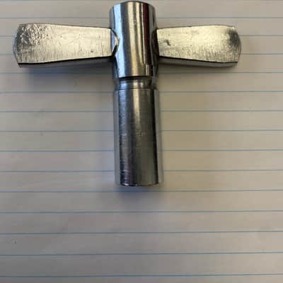 Vintage hexagon drum key image 2