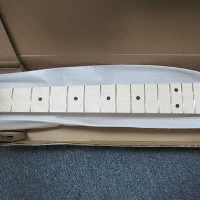 Allparts “Licensed by Fender®” SMO-V Replacement Neck for Stratocaster image 2