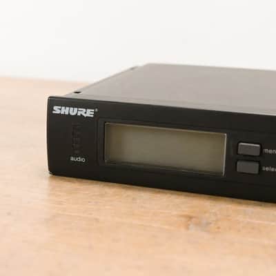 Shure SLX4 Wireless Receiver - L4 Band: 638-662 MHz (NO POWER SUPPLY) CG0132R image 3